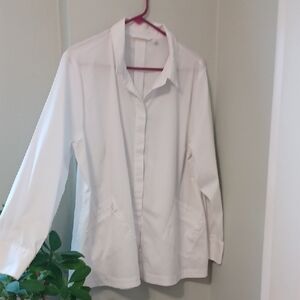 Soft Surroundings sz 1X, Elegant pure White Blouse/tunic With Zip Pockets.